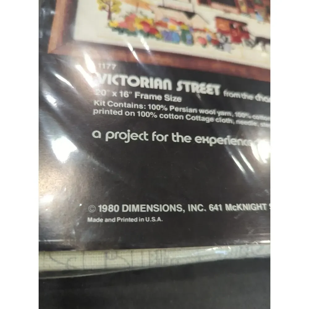 VTG 1980‎ DIMENSIONS Crewel Kit 1177 VICTORIAN STREET - Charles Wysocki NEW